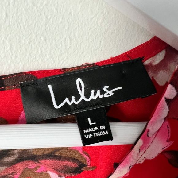 (Sold) Lulu’s Laclair Red Floral Print Surplice Skater Dress Size L - Picture 7 of 8